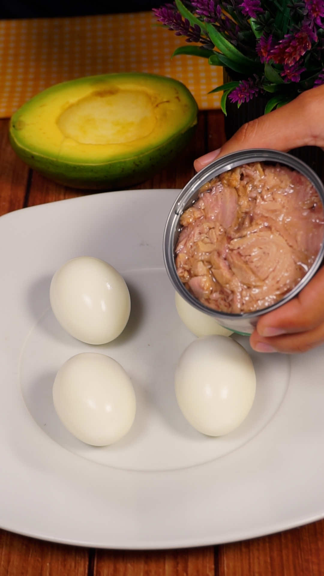 La Combinación que No Sabías que Necesitabas: Atún, Huevo y Aguacate 🍳🐟 #DesayunoSaludable #RecetaNutritiva #AguacateLover #AtúnYHuevo #ComidaRápidaYSana #RecetaFitness #CocinaSaludable   