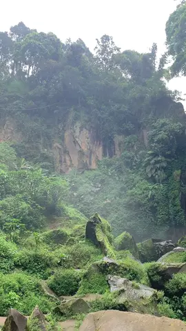 Ga ekspek bakal se cantik ini🥺 #fyp #airterjun #bukitkalindra #kalindra #cobantalun #vidioalam #alam #batu #malang #wisatabatu #fypシ #xyzabc 