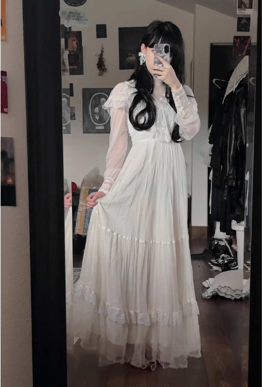 Got this Gunne Sax wedding dress for only forty five dollars at the vintage market. #alternative #alt #gunnesax #fashion #vintagefashion #fypシ #fypシ #dress 