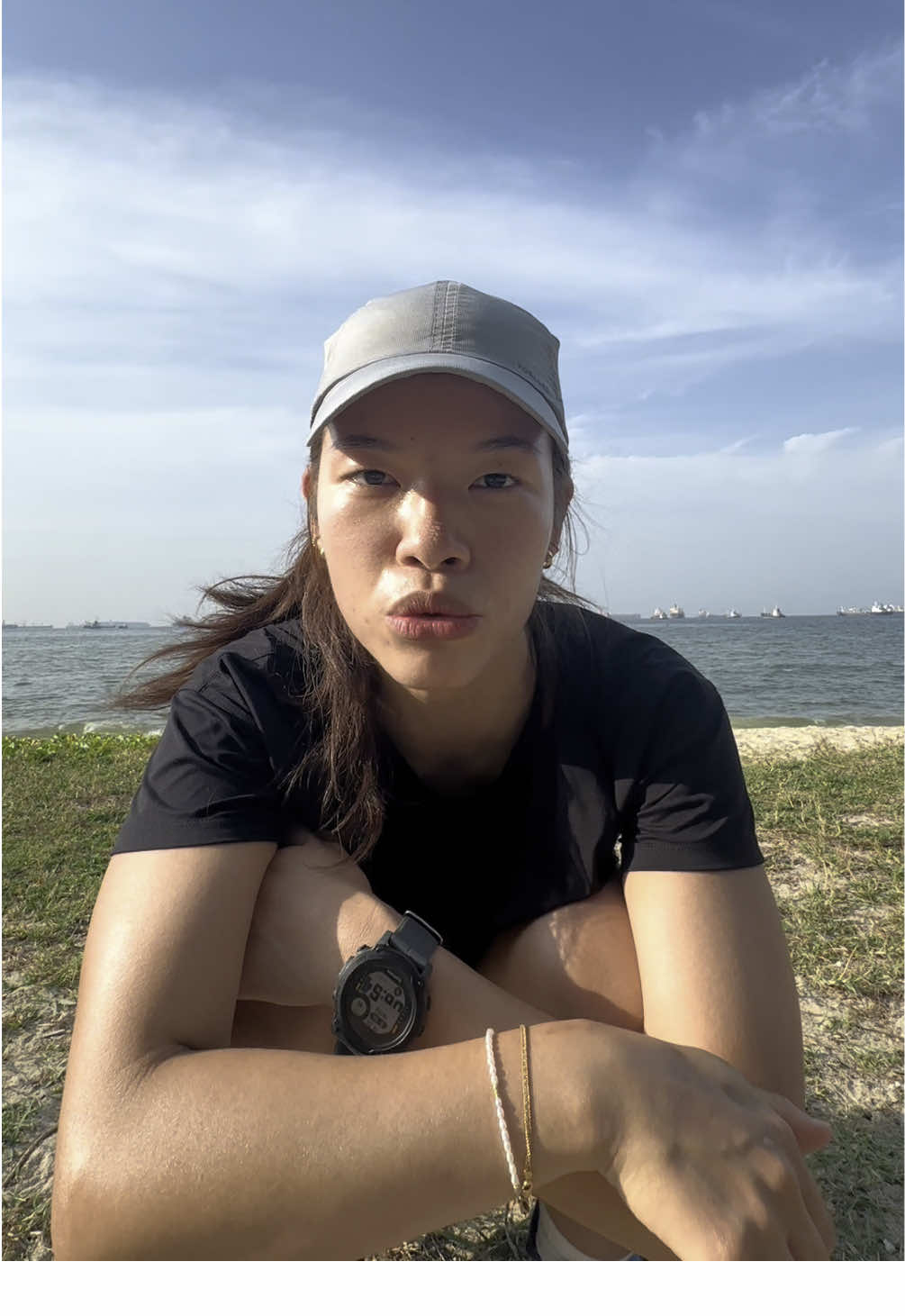 Calling all runners, send help pls 🫠 Do the pro runners just not drink water or drink lesser?? 🤔 Preferably a belt cause I refuse to carry a bottle like it’s a dumbbell 😭 #run #Running #sgrunners #sgrunning #runtok #runtokcommunity #newbierunner 