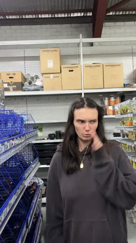 No one said Mitre 10 was so horny #kathandkim