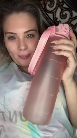 Drink Water Tips #creatorsearchinsights #drinkwater #waterbottle #waterbottles #parati #viral #trending #fyp 