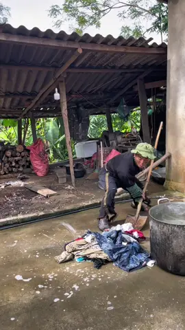 Vợ bảo A Cẩu ở nhà giặt quần áo và cái kết #hai #giaitri #haihuoc #khia #xuhuong #haihuocvuinhon #xuhuongtiktok #giaitritiktok #giaitritiktok #khiacatiktok #thinhhanh 
