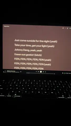 JUST COEM OUTSIDE FOR THE NIGHT! #fein #travisscott #fyp