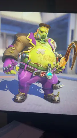 Recorded in silence btw  #overwatch #roadhog #tacobell #funny #belly 