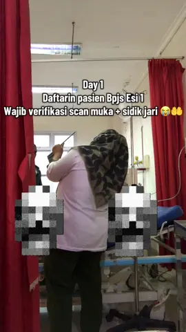 Pegawai bpjsnya enak, kalo berobat pake asuransi swasta 🙃 Sedangkan yg pake bpjs makin hari makin ketat aja peraturannya 😭🤲