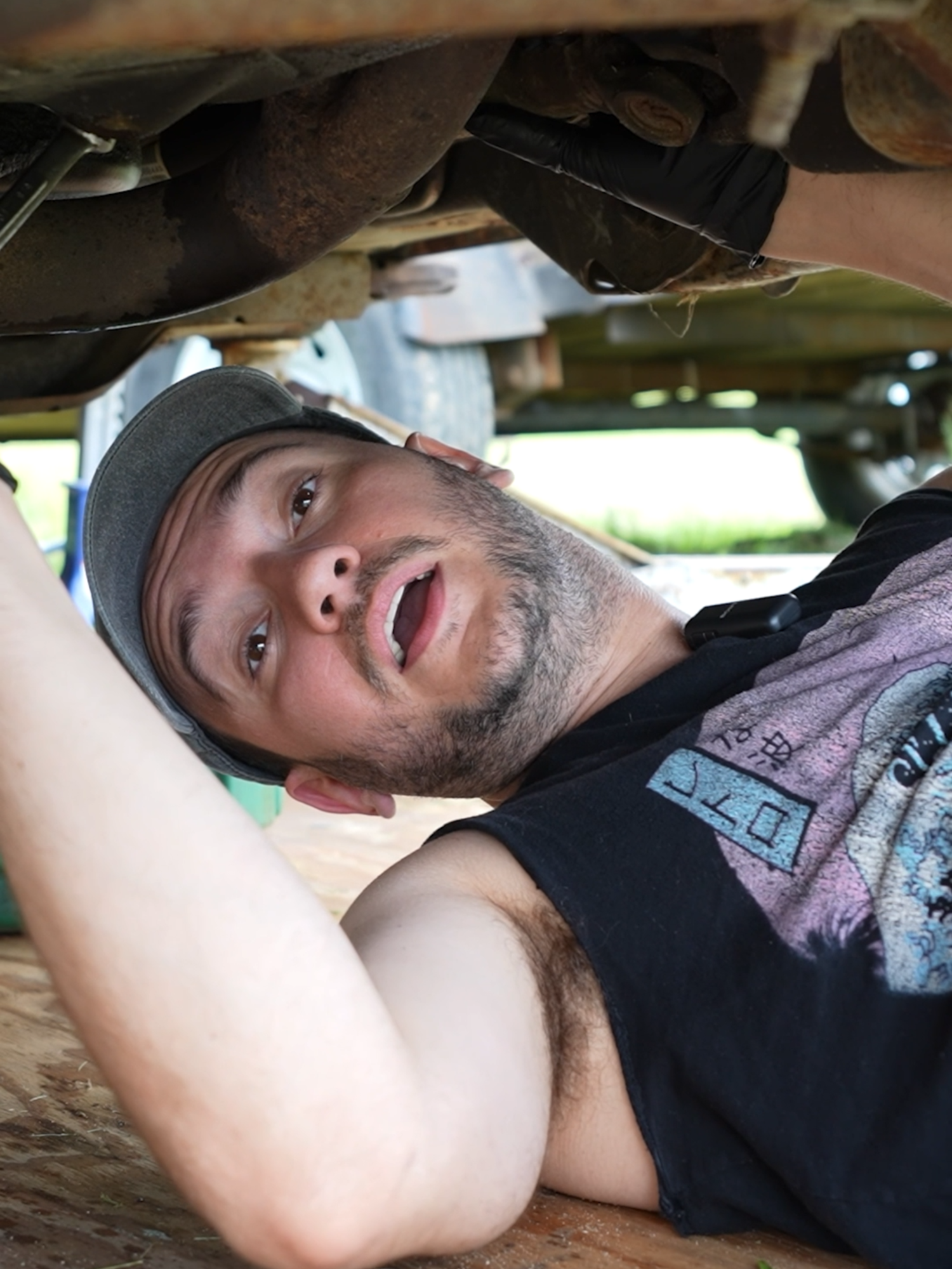 FIXING THE JEEP??? PT8  SUBSCRIBE TO YOUTUBE & WATCH THE FULL VIDEO!!! #how #nyc #makeshiftgarage #makeshifthappen #makeshift #cool #crazystory #happen #car #mechanic #welder #fast #stick #huh #wow #forypupage #fyp #viralvideo #wild #repair #JEEP