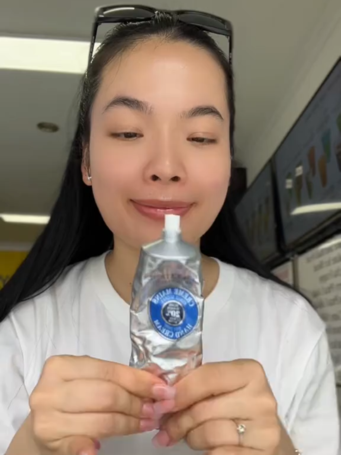 Kem dưỡng da tay L’Occitane - Kem dưỡng da tay tốt nhất thế giới #loccitane #kemduongtay #kemduongtaychan #kemduongdatay #kemduongtayloccitane