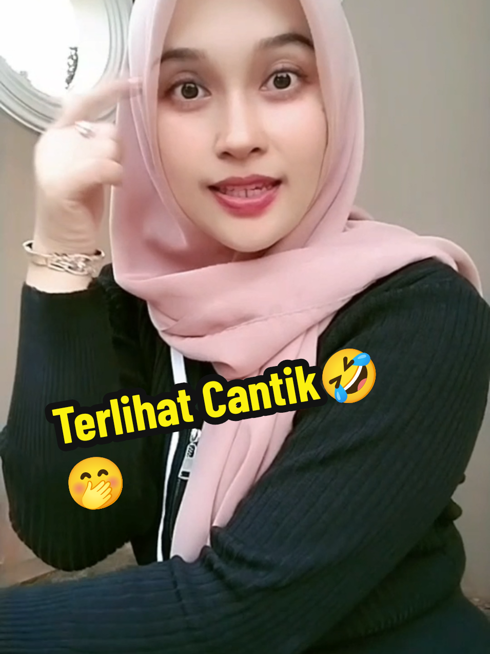 Terlihat Cantik🤣🤭#lucu #Resinda #lucuk 