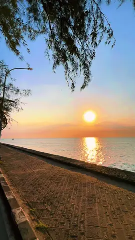 Masihkan kita tidak bersyukur stelah Allah ciptakan semesta dgn segala keindahan ta ini 😍 #pantaiboom #pantaituban #pantaitubanjawatimur #fyppppppppppppppppppppppp# #fypage #fypシ゚ #fypppppppppppppp #fypp  