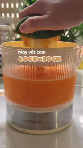 Bổ sung nước cam để tăng đề kháng nha cả nhà ơi #mayvatcam #locknlock #mayvatcamtudong #mayvatcamthongminh #mebodireview 