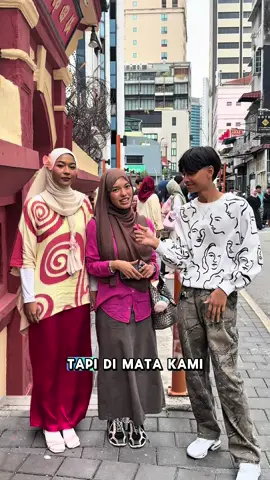AMBOII BUKANN MAINN, APA PENDAPAT KORANG ? #foryou #viral #OOTD #interviewoutfit #foryoupage #streetwearmy #malaysiafitcheck #outfitbundle #fitchecklokal #coc #crookedculture  #fashioncontentmy #fyp 