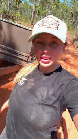 Lil hiccup, back on the road 😂👌🏽