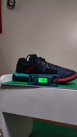 Test độ bám Mizuno Wave Fang 2  #xuhuong #review #badminton 