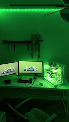 🍀#cat #kitty #setup #pcsetup #pcbuild #pc #techtok #Tech #gaming #fyp #fortnite 
