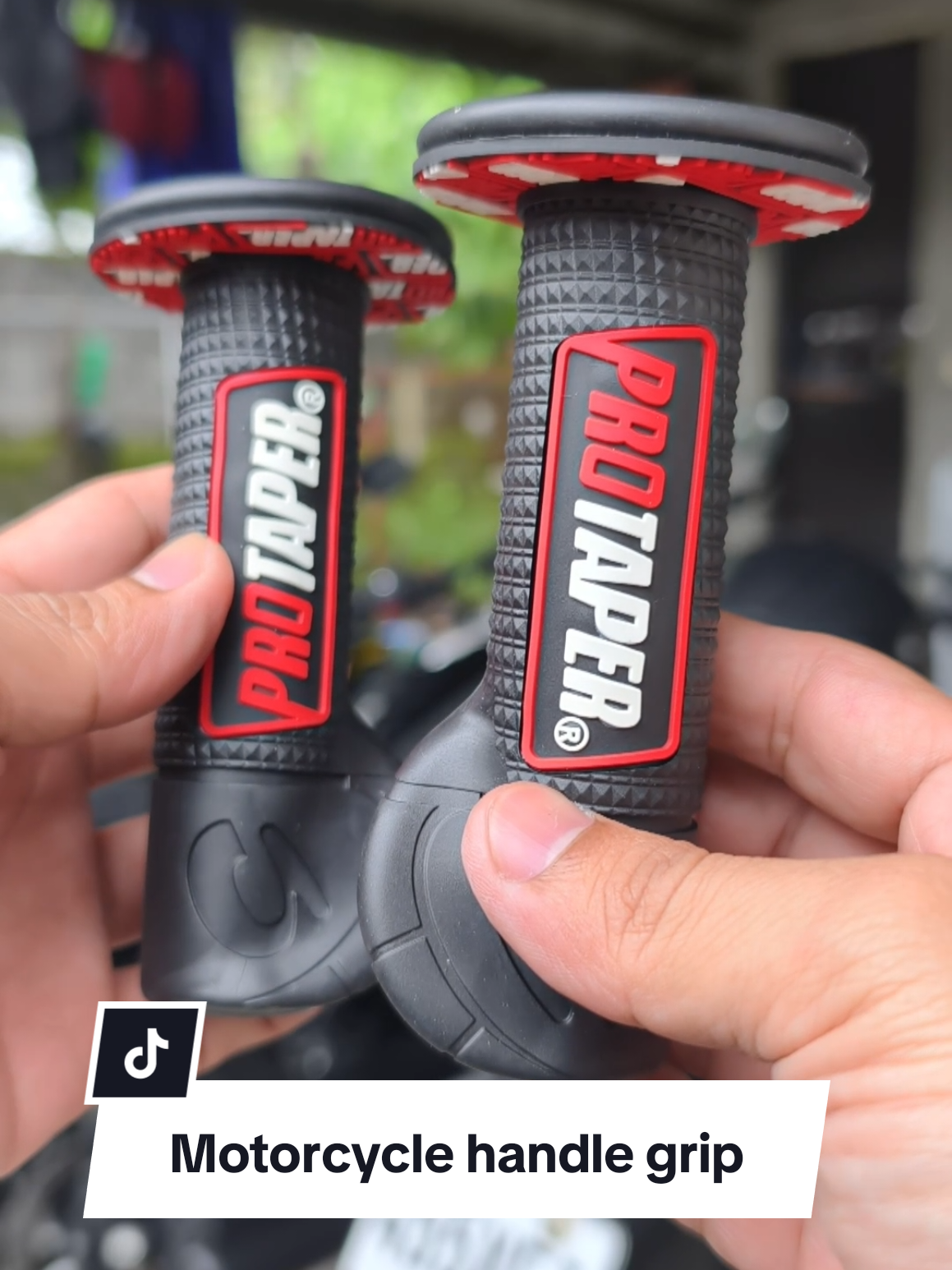 Motorcycle handle grip with throttle assit #handlegrip #motorcyclehandlegrip #throttle #motorcycleparts #motorcycleaccessories #motorcycle 