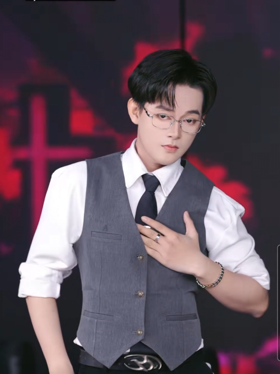 Carl - Idol stage. - Don't go insane - Vạn vật sinh #aworld101 #Carl 