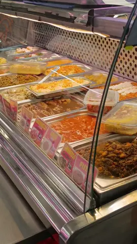 Somos las niñas y estamos en el mercado de las palmeritas en Sevilla, en la calle Beatriz de suabia, Comidas recién cocinadas, las carnes más fresca, la charcutería más gourmet y la pollería con toda clases de aves y despiece, así como  sus empanados caseros. Estamos en el mercado de las palmeritas en la calle Beatriz de suabia en sus tres locales, pollería, carnicería y comidas para llevar #polleria #carniceria #comidasparallevar #precocinados #empanados #terneratierna #lentejas #viral #cocinandoparati #ensaladilla #platosfrios #parallevar #gazpachos #aves #caza #pesca #alimentacion #parati #paratiquemeves #cometelo . #guisos #cordero #psoe #sanchez #vox #pp #abascal #uco #guardiacivil #alvise #EnergiKuatTiapLangkah 