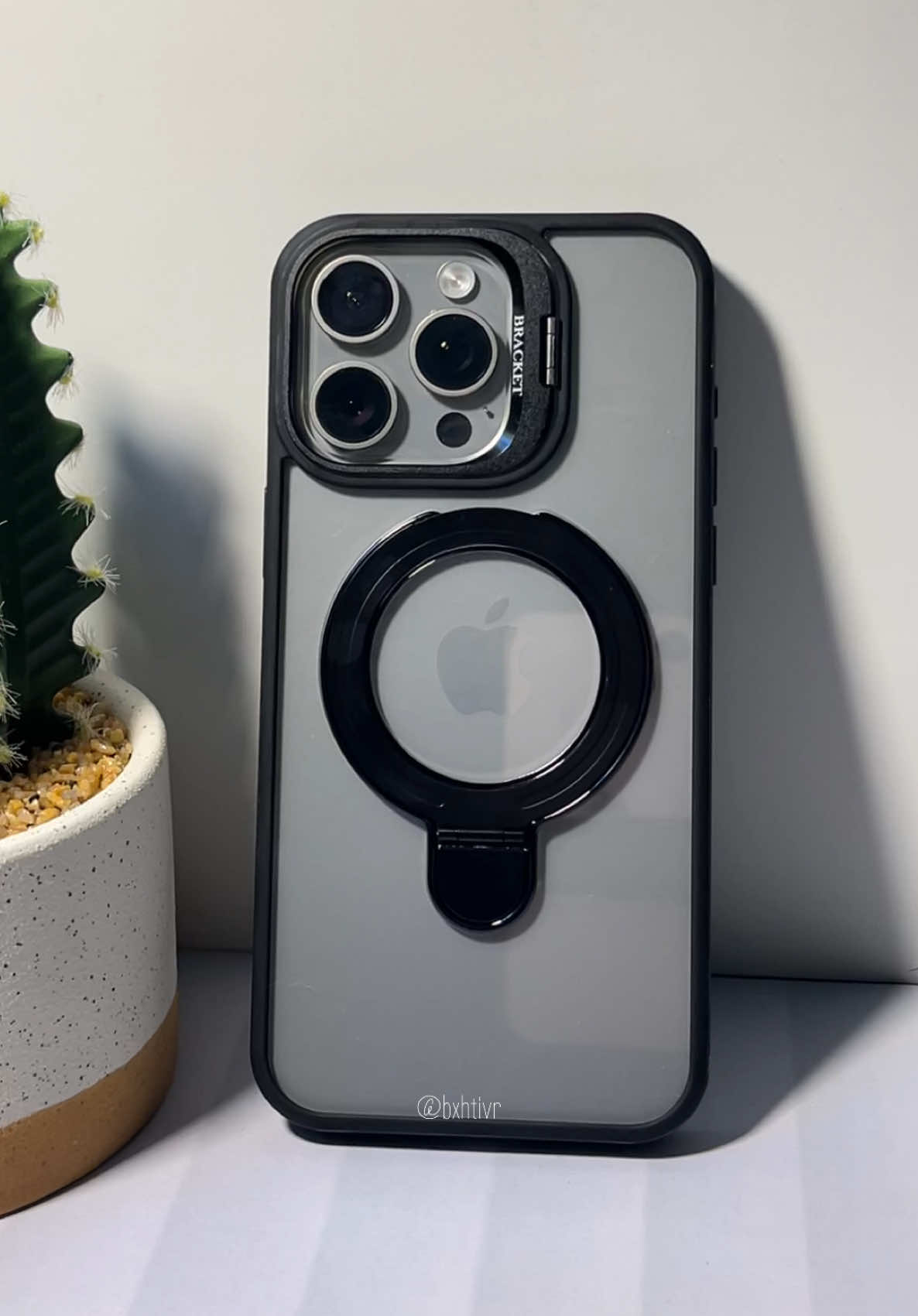 Caselify Luxe Stand Magnetic 🔁 Support MagSafe 📸 Stand kamera built-in 🎁 Gratis pelindung lensa! #CaselifyLuxe #MagSafeCase #iPhoneCase #Caselify #casehp #caseiphone #casinghp 