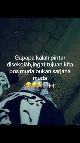 🤪🤟🏻#azek #katakata #katakatahariini #lewatberanda #fyp #bismillahfyp #kece 