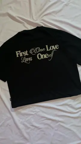 New artikel silver bling” amankan stock sedikit🫣 #kaosoversize #afnty #outfitinspo #fashiontiktok #wibgajian #fashiontips 