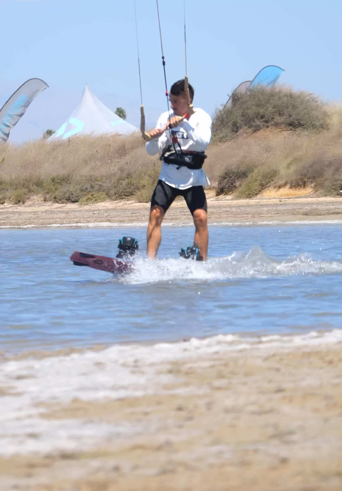It’s been good wind here 🤑 @duotone_kiteboarding  #truekiteboarding #duotonesports #duotonekiteboarding #vegasconceptblue #ionactionsports #conceptblue 