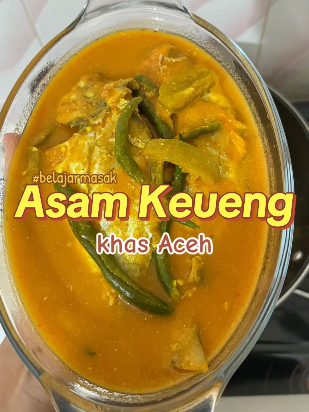 Kuah khas Aceh, sesuai dengan namanya “Asam Keu’eng/ Asam pedas” menu masakan simple dan sat set ini paling banyak diminati oleh orang Aceh.  Belajar masak apa lagi ya??☺️ #belajarmasak #asamkeueung #khasaceh #resepsimple 
