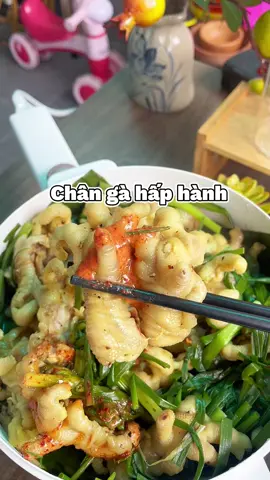 Cuối tuần rồi Làm mẻ chân gà rút xương hấp hành tối nay lai rai xuyên màn đêm nha mn🤣🤣🤣#xuhuongtiktok #thinhanh #viralvideo #thinhhanh #thinhhanhxuhuong 