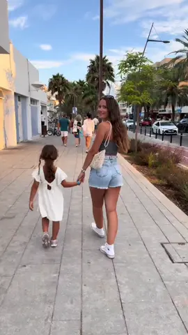 #qikamamit #Love #forever #dochter #mygirl #summerlove #summertime #familytime @Xhensila Myrtezaj 