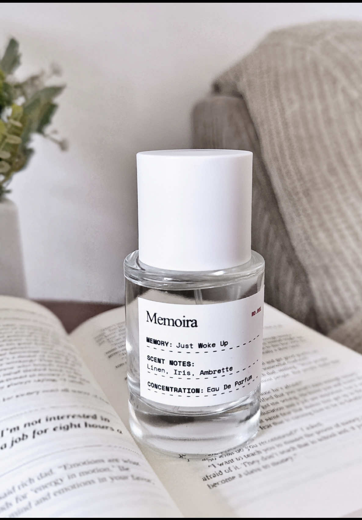 I just found the perfume that smells like fresh linen—clean, comforting, and never overpowering.  If you're into soft, subtle scents that feel like home, this one's from @Memoira — and yes, it’s a new favorite. 🤍 #FreshLinenPerfume #MemoiraScents #CleanGirlAesthetic #SoftScent  #EverydayPerfume #PerfumePH #TikTokFindsPH #MorningMood #SignatureScent #Memoira #MemoiraScents #ScentsofMemories #MemoryFragrances