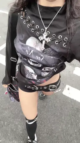 hi  #outfitinspo #grunge #edgy #y2k #OOTD #foryou #outfit