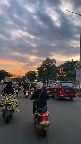 Jln Perintis dan viewnya disore hari😍🎧 #makassar #foryoupage 