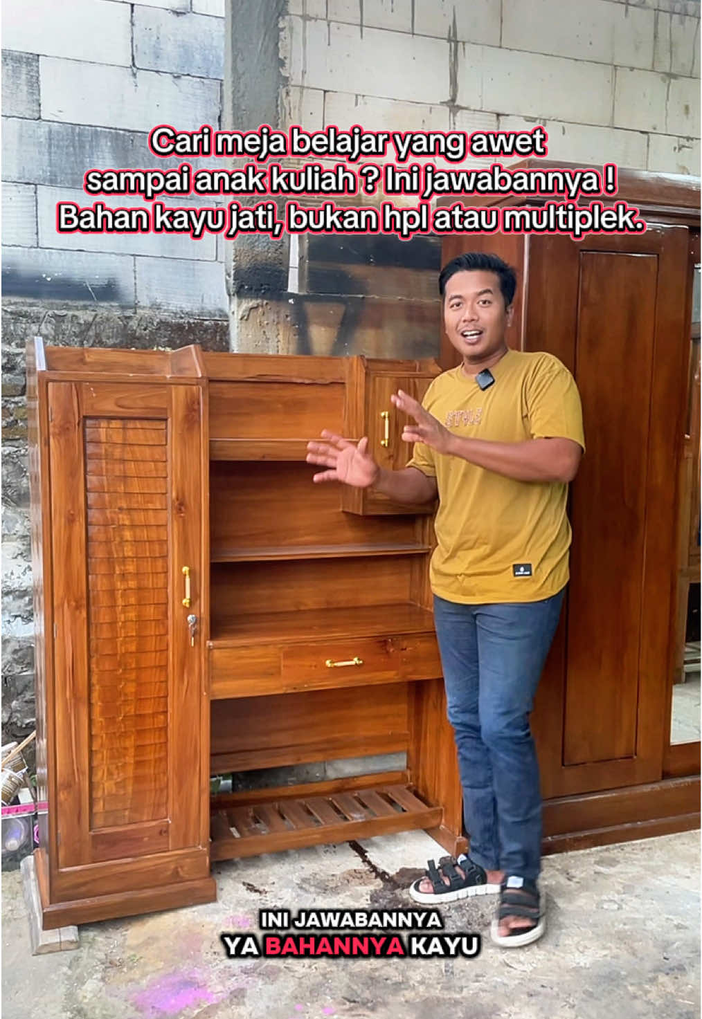 Cari meja belajar yang awet sampai anak kuliah ? Ini jawabannya ! Bahan kayu jati, bukan hpl atau multiplek. Cek keranjang kuning ! #befurniture #furniture #mejabelajar #mejabelajarkayujati #mejabelajaranak 