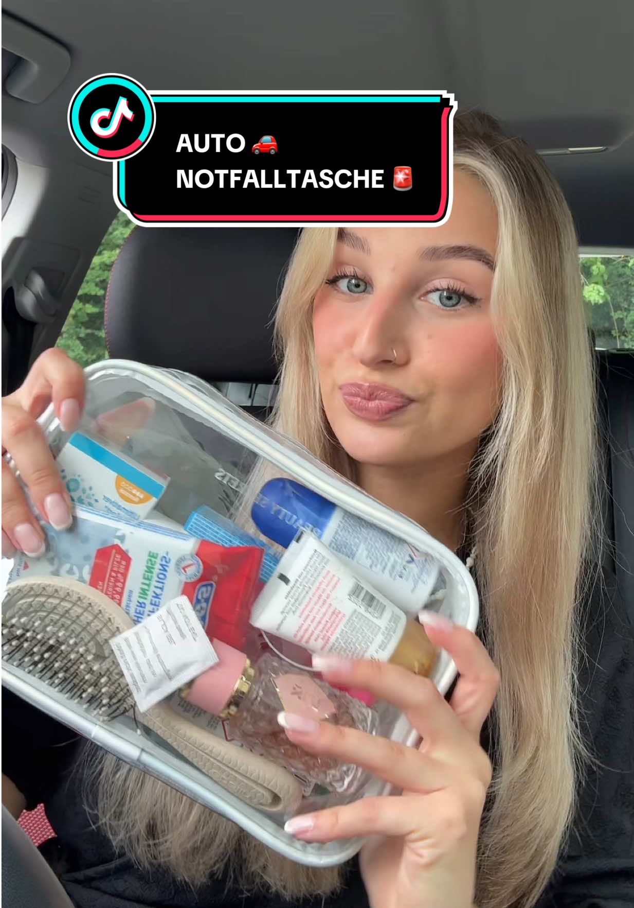 Hab ich etwas wichtiges in meiner NOTFALLTASCHE  🚨 vergessen? 💅🏽 #fyou #auto #dm #drogerie #tasche #musthaves #notfalltasche #viral