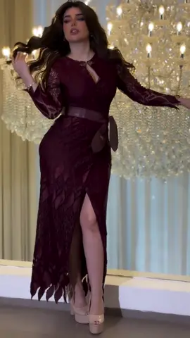لما يكون اللون يحكي فخامة، اختاري العنابي وتألقي بكل التفاصيل 👗✨ ” #فستان_عنابي #أناقة_لا_تنتهي #إطلالة_مسائية #موضة_2025 #فخامة_الألوان #ستايلك_بيلبقلك #تألقي_مع_إيتوال #فساتين_سهرة #جمال_عناب⁩