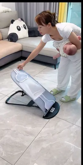 Ghế nhún này như 1 trợ thủ đắc lực của mẹ #baby #dodungchobe #dodungmevabe 
