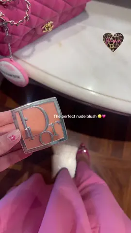 Shade: Toffee 😋🥇 MY ULTIMATE FAV!💗 #diorbeauty #diorblush #dior #blush @Diorbeauty 