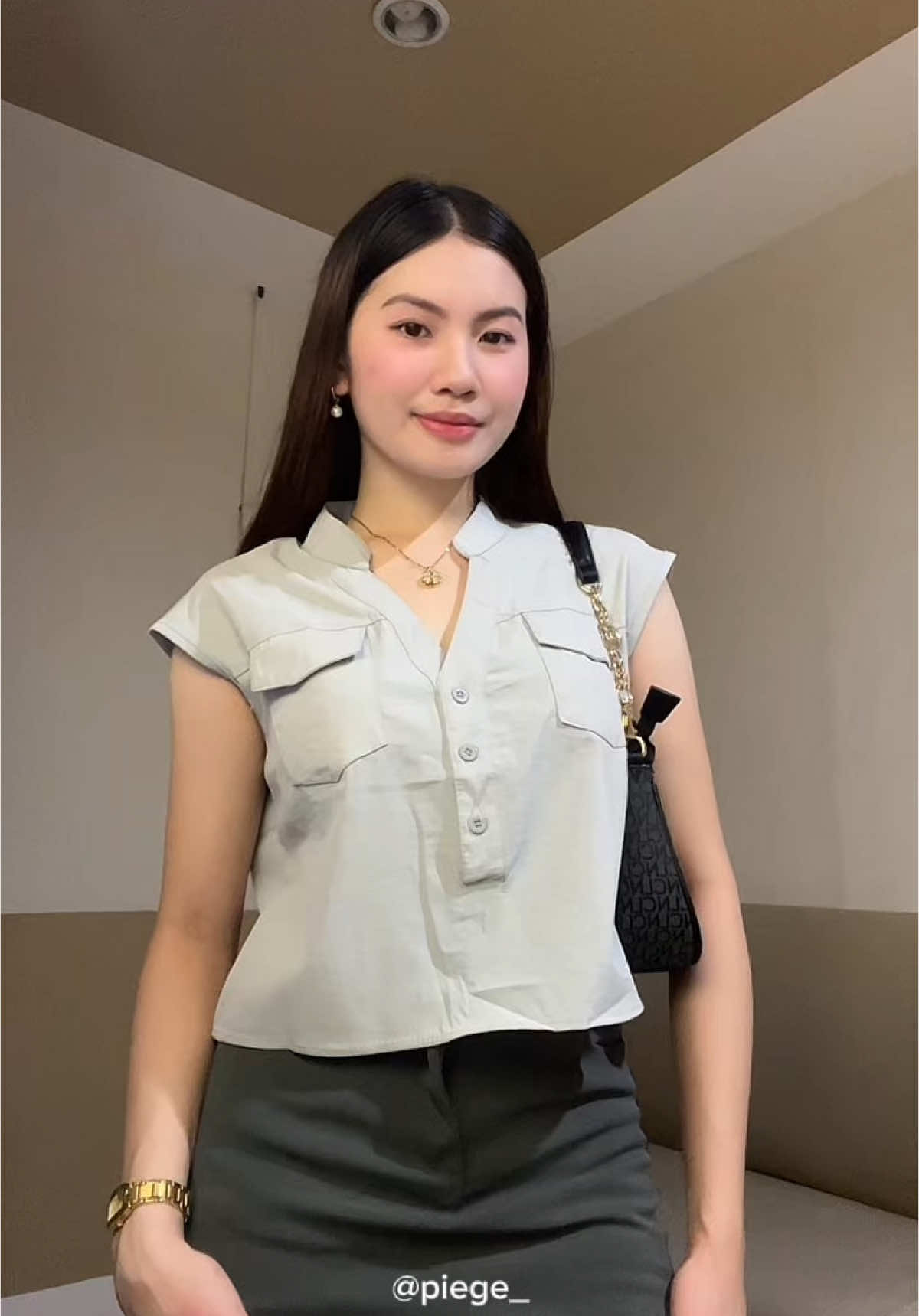 it’s giving tita🙇🏻‍♀️ #outfit #OOTD 