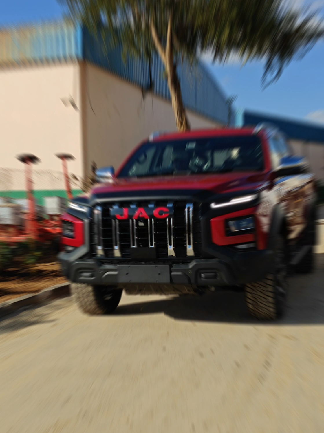well look at that 😮‍💨🔥 The JAC T9 SUPER LUX 4X4 PICKUP TRUCK  #CamcoMotors #jact9 #2025 #pickuptruck #lusakazambia🇿🇲 #creatorsearchinsight #capcut 