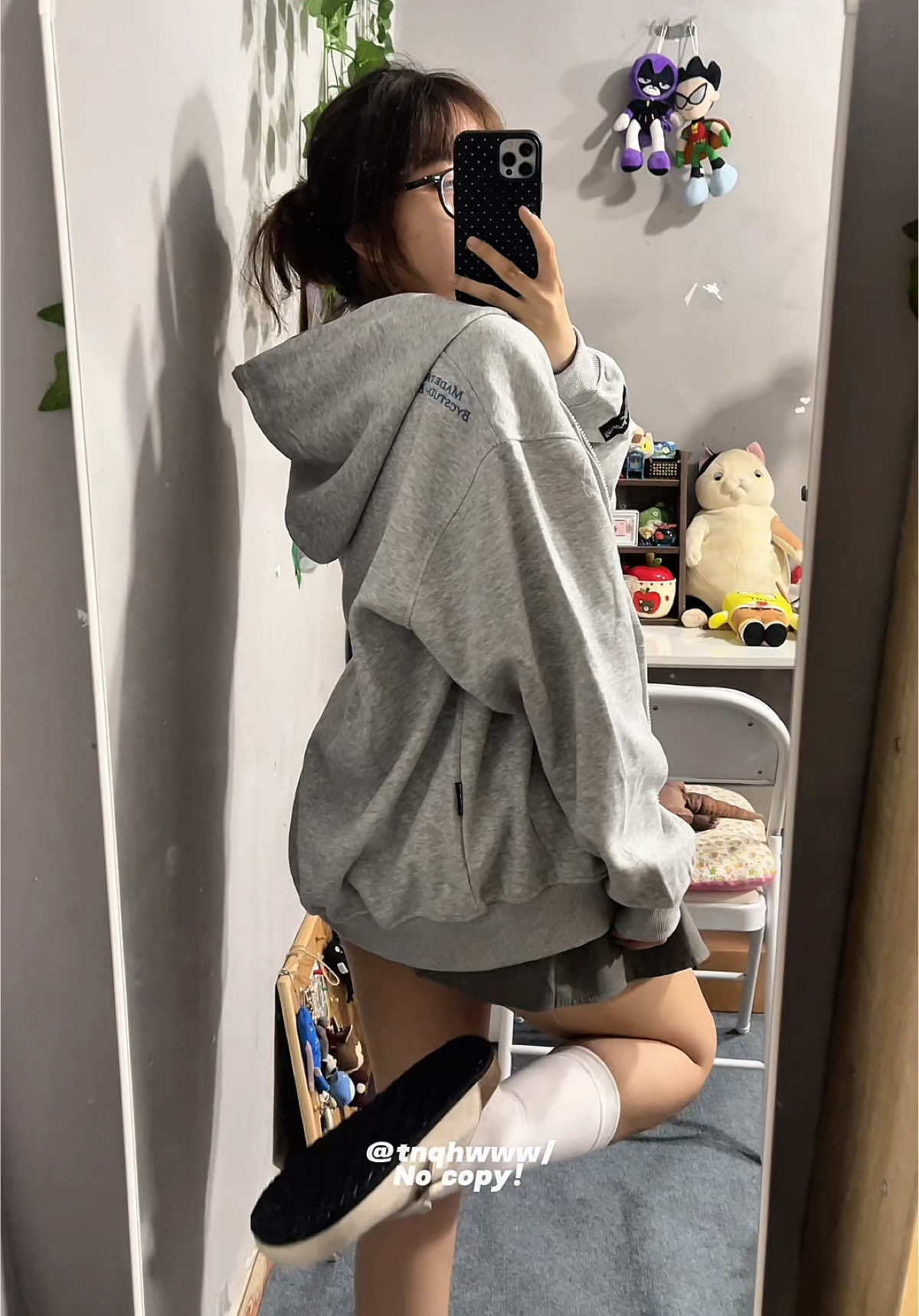Hoodie đi học đây mấy pà ui 🩶 chất nỉ 2 da siu mát, lên form xinh lắm #hoodie #hoodiezip #aohoodie #aokhoac #backtoschool #fypシ #OOTD #outfitideas #outfitinspo #xh#viral 
