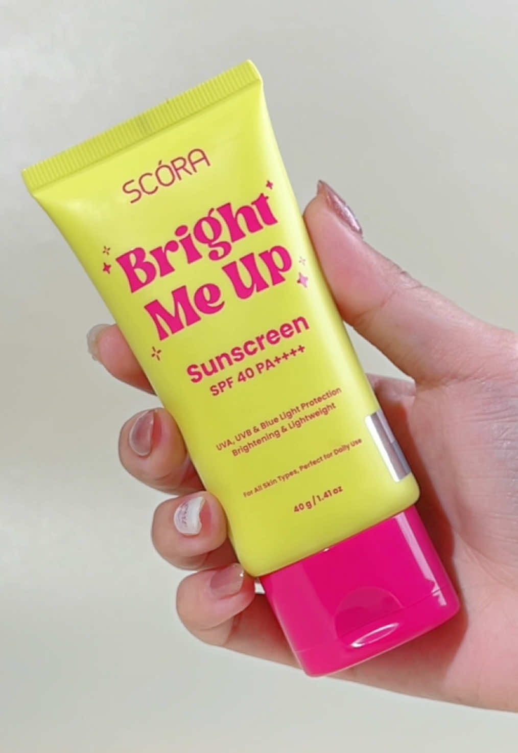 SCORA Bright Me Up = pelindung + perawatan!​ SPF tinggi, efek cerah dapet, kulit adem juga 😍  #scora #yourglowupbestie