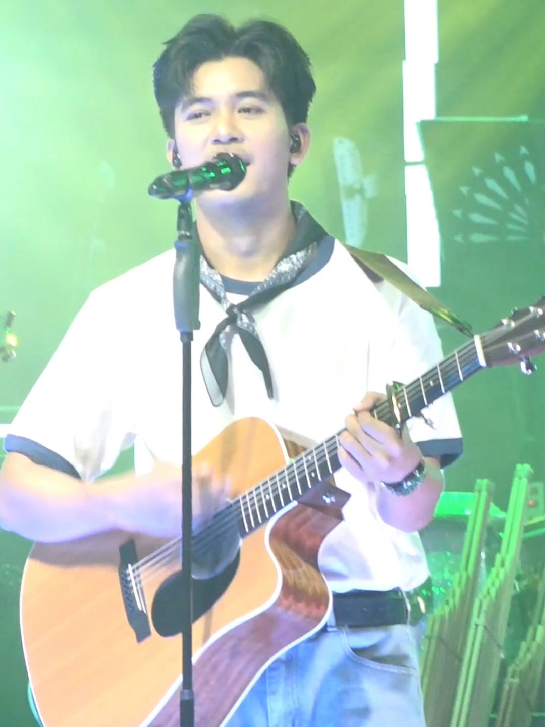 บุญบ่เถิง - ธีร์ ทีเร็กซ์ #ธีร์ทีเร็กซ์ #อีสานกาฬเวลาพัทยา