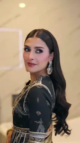 Ayeza khan in black 🖤✨  #ayezakhaanofficial  #foryoupage #fyp 