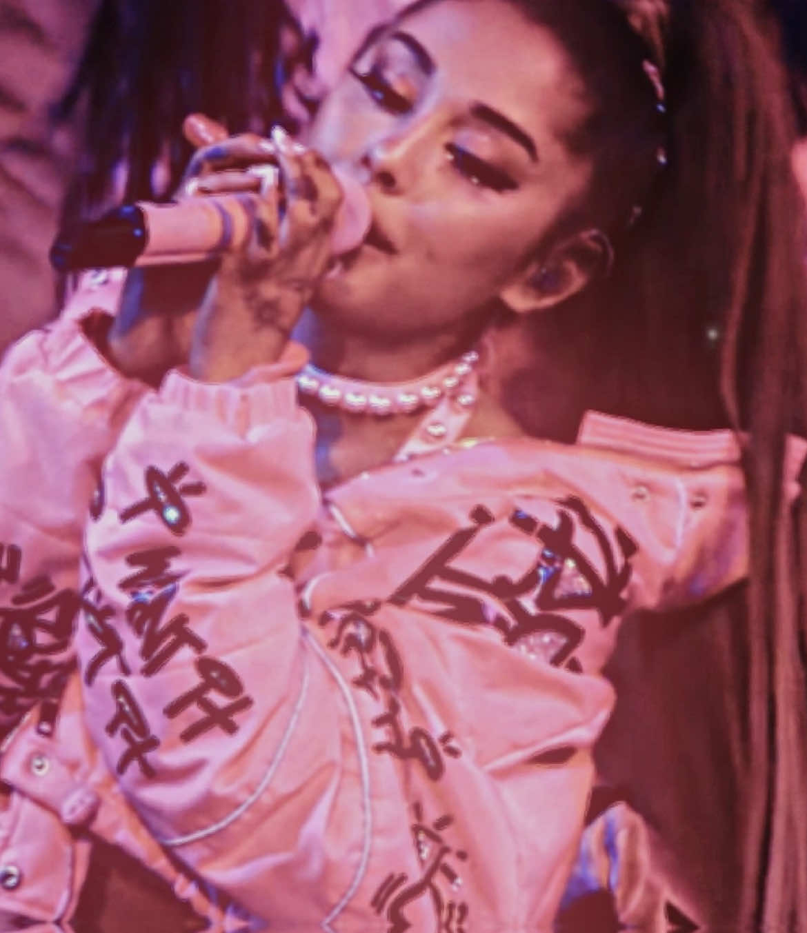 #ARIANAGRANDE ; she ate🤠 | spc. buterascp + sceneagb cc. sat6rns  #fvagb #arianagrande #arianagrandeedit #arianagrandeedits #edit #arianators #catvalentine 