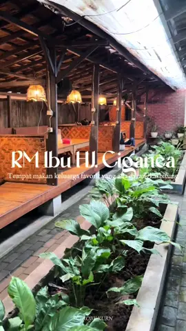 Makan di rumah makan yang hits banget di rangkasbitung langganannya artis2 kalo mampir ke rangkasbitung karena rasanya yang udah ga di ragukan lagi #rmihc #ibuhajicijantung #ciganea_purwakarta #ciganearangkasbitung #ihcrangkasbitung #rekomendasikulinerrangkasbitung #kulinerrangkasbitung #rumahmakanrangkasbitung #rmihcrangkasbitung 