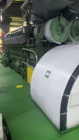 Makinecilerin manzarası #gemi #denizcilik #seafarer #shefarer #engineering #kaptan #gemimakinemühendisliği #gemimakineleri #yks #yks2025 #tercih #pirireis #makine #marine #marineengineer #marineengineering #staj 