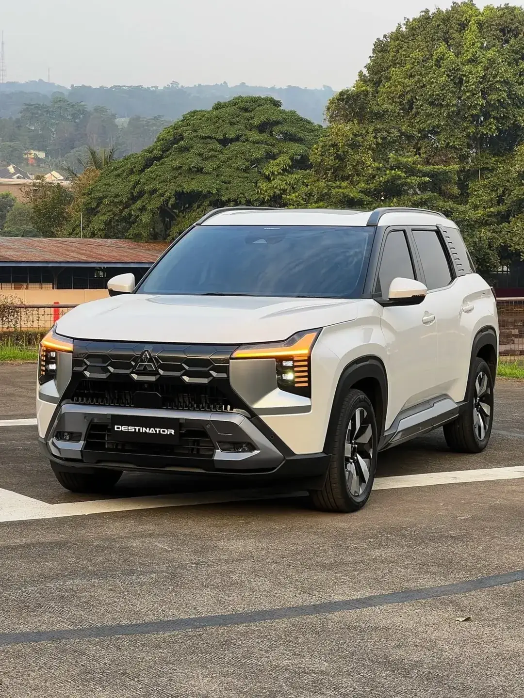 new premium family SUV, the Mitsubishi Destinator 😎 #mitsubishi  #mitsubishidestinator  #destinator  #newmitsubishidestinator  #reviewmitsubishidestinator  #FamilySuv  #fyp 