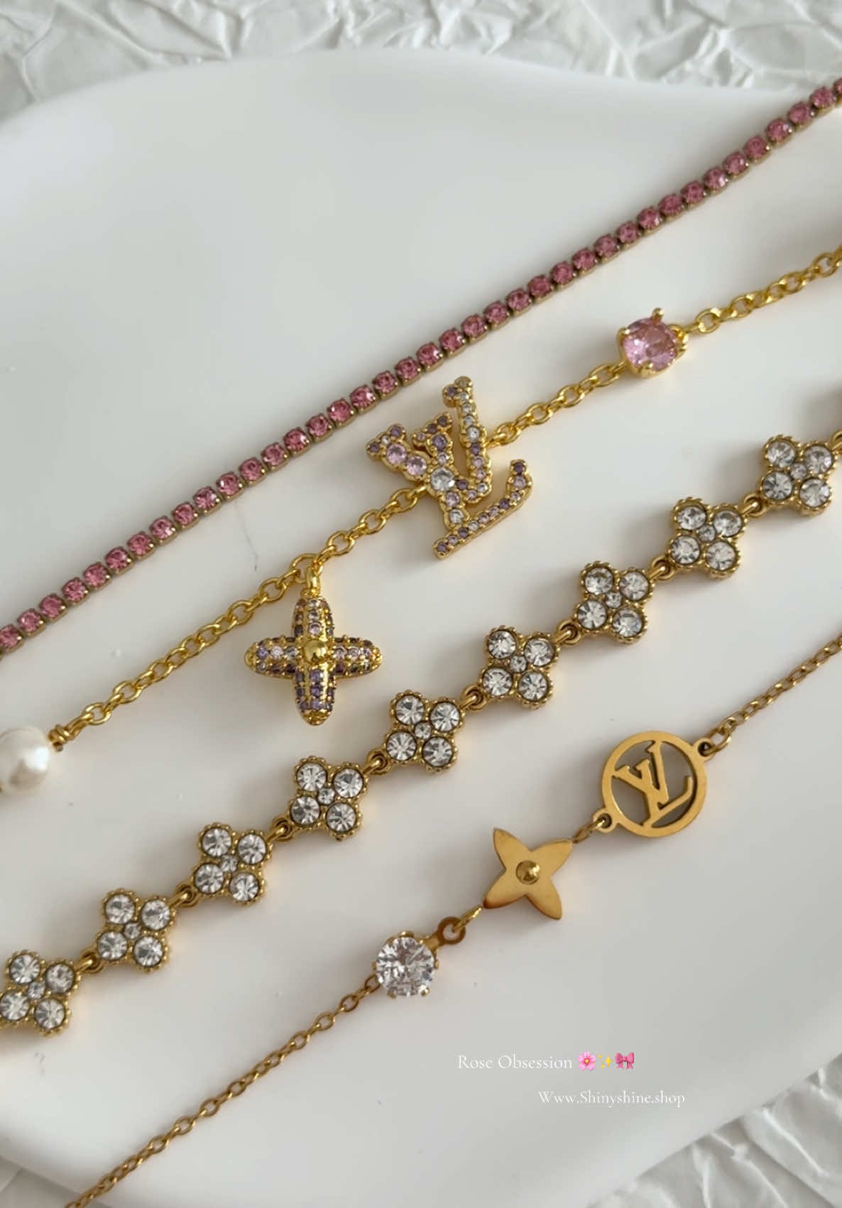 🌸🌸🌸 #foryou #pourtoi #bijouxdorés #fypシ゚viral🖤tiktok #bijouxacierinoxydable #cleangirl 