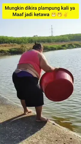 Mungkin dikira plampung kali ya  Maaf jadi ketawa 😁🤭✌️ #fyp #kontenlucu #jangkauanluas #reels #videolucu #hiburan #komedian #funnyvideo #fbpro #funnyreels #komedi #fbviralreel 