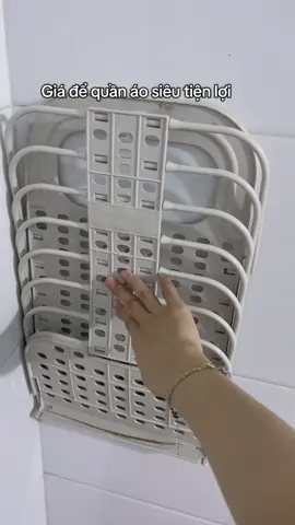 Giá để quần áo treo phòng tắm #giaphobgtam #giatreoquanao #fyp 